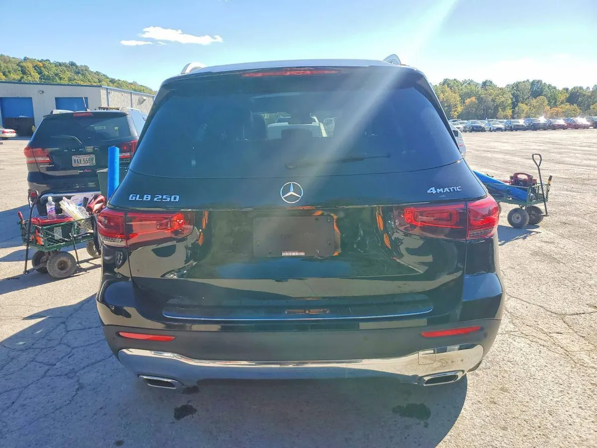 MERCEDES-BENZ GLB КАМЕРА ЗАДНЕГО ВИДА ПАРКТРОНИКИ КЛИМАТ КОНТРОЛЬ ПОДОГРЕВ ПЕРЕДНИХ СИДЕНИЙ ПАНОРАМНАЯ КРЫША LED ОПТИК 2022