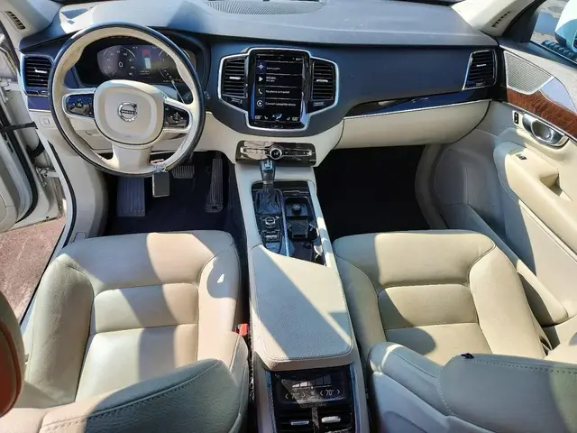 VOLVO XC90 2017