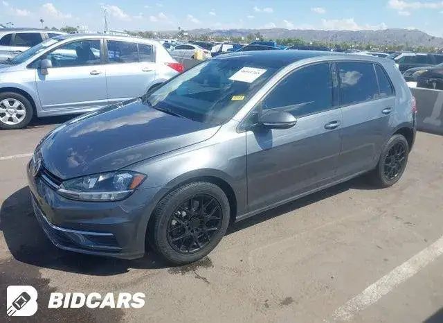 VOLKSWAGEN GOLF 2020