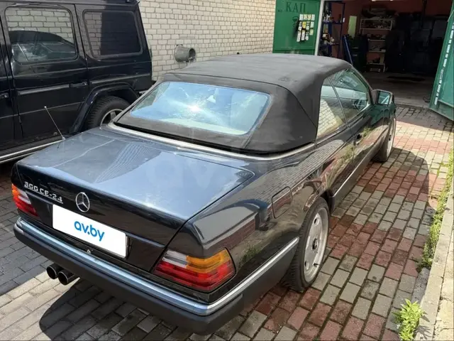 MERCEDES-BENZ C124 1993
