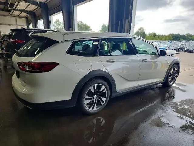 OPEL INSIGNIA ESSENCE 2018