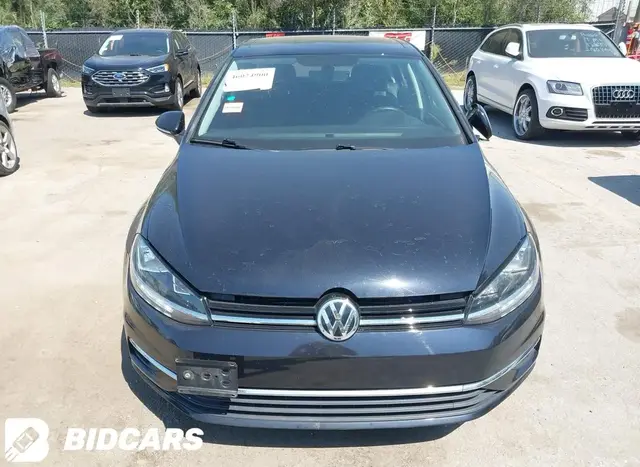 VOLKSWAGEN GOLF ПОДОГРЕВ ПЕРЕДНИХ СИДЕНИЙ ЛЮК 8 ДЮЙМОВЫЙ ЭКРАН APPLE CARPLAY / ANDROID AUTO КАМЕРА ЗАДНЕГО ВИДА КОНТ 2019