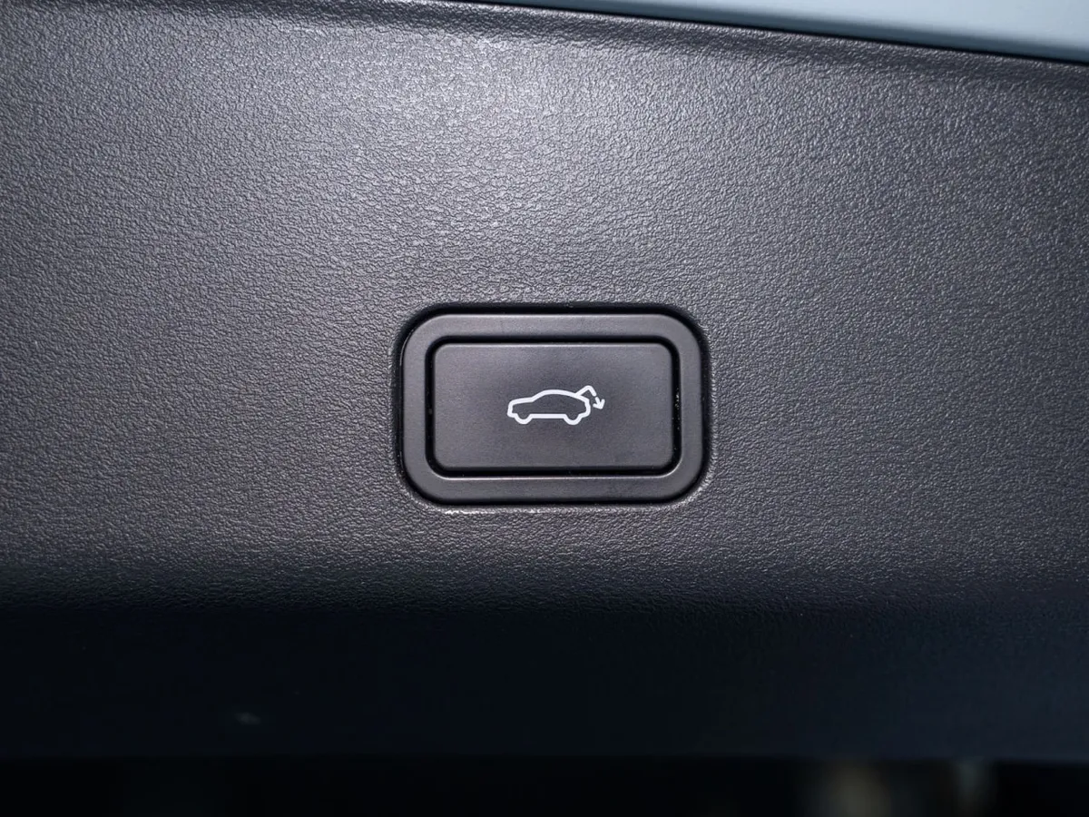 GEELY XINGYUE L HYBRID 2022