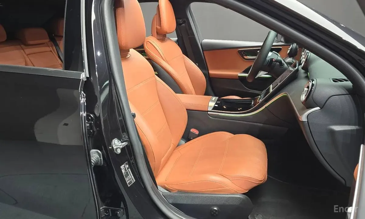 MERCEDES-BENZ C300 4MATIC AVANTGARDE 2023