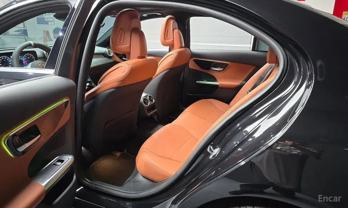 MERCEDES-BENZ C300 4MATIC AVANTGARDE 2023