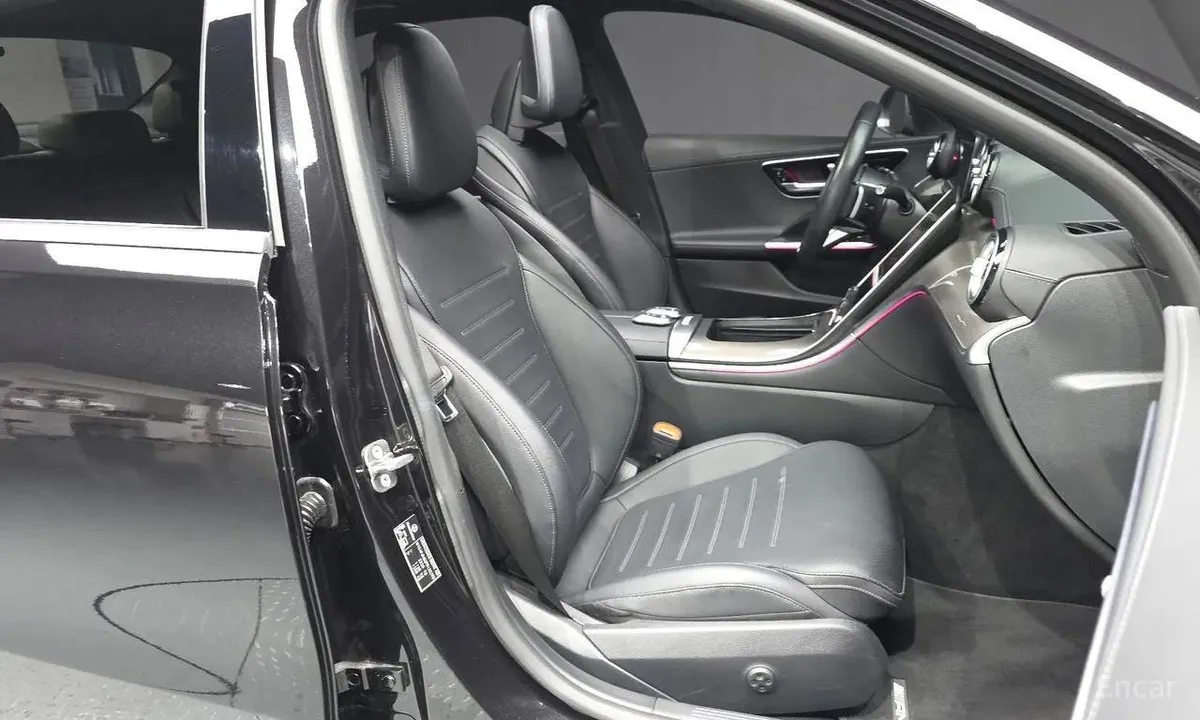 MERCEDES-BENZ C300 4MATIC AMG-LINE 2023
