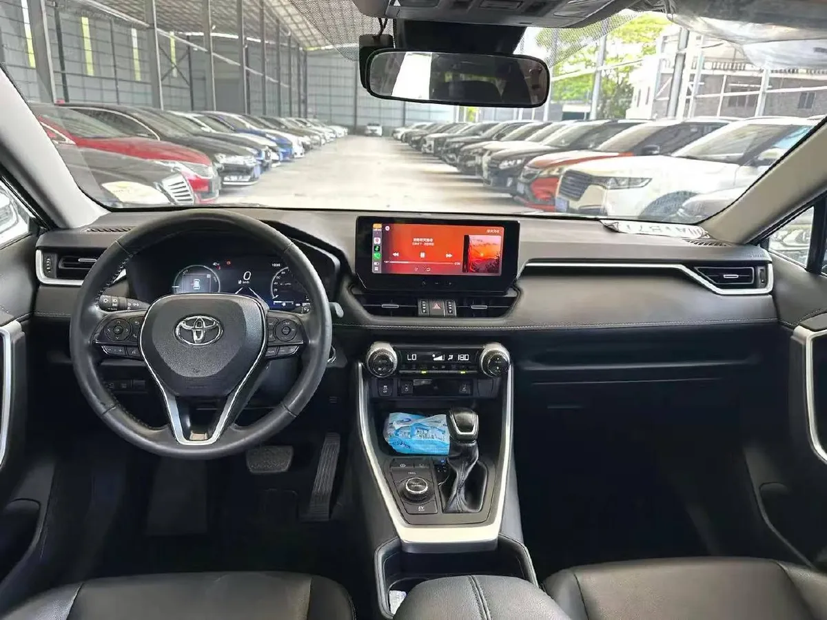 TOYOTA RAV4 HYBRID 2023
