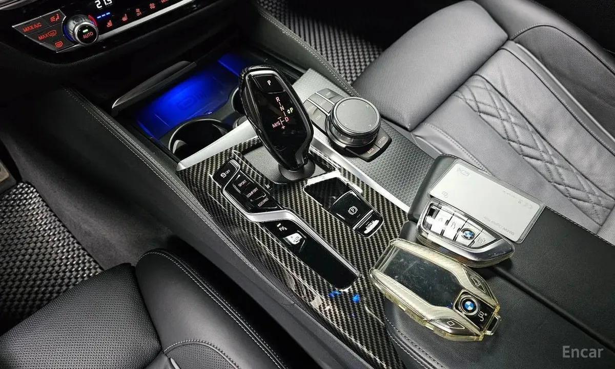 BMW 5 SERIES 2023