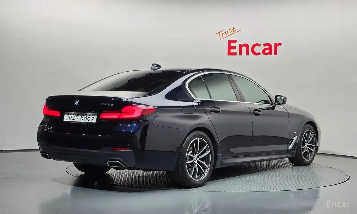 BMW 5 SERIES 2023