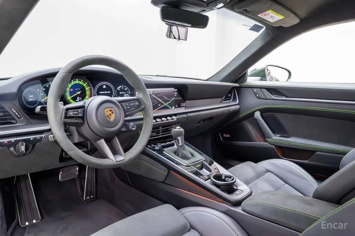 PORSCHE 911 2022