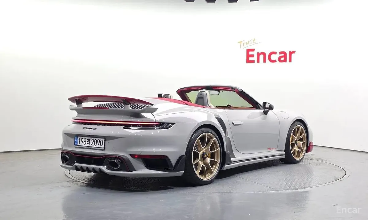 PORSCHE 911 2022