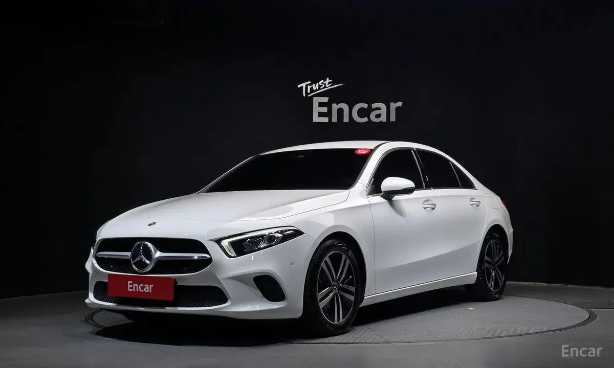 MERCEDES-BENZ A220 SEDAN 2022