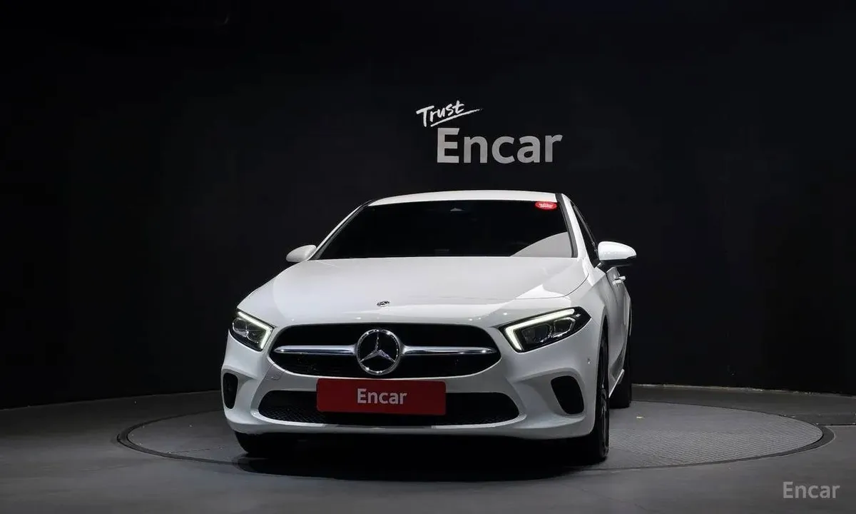 MERCEDES-BENZ A220 SEDAN 2022