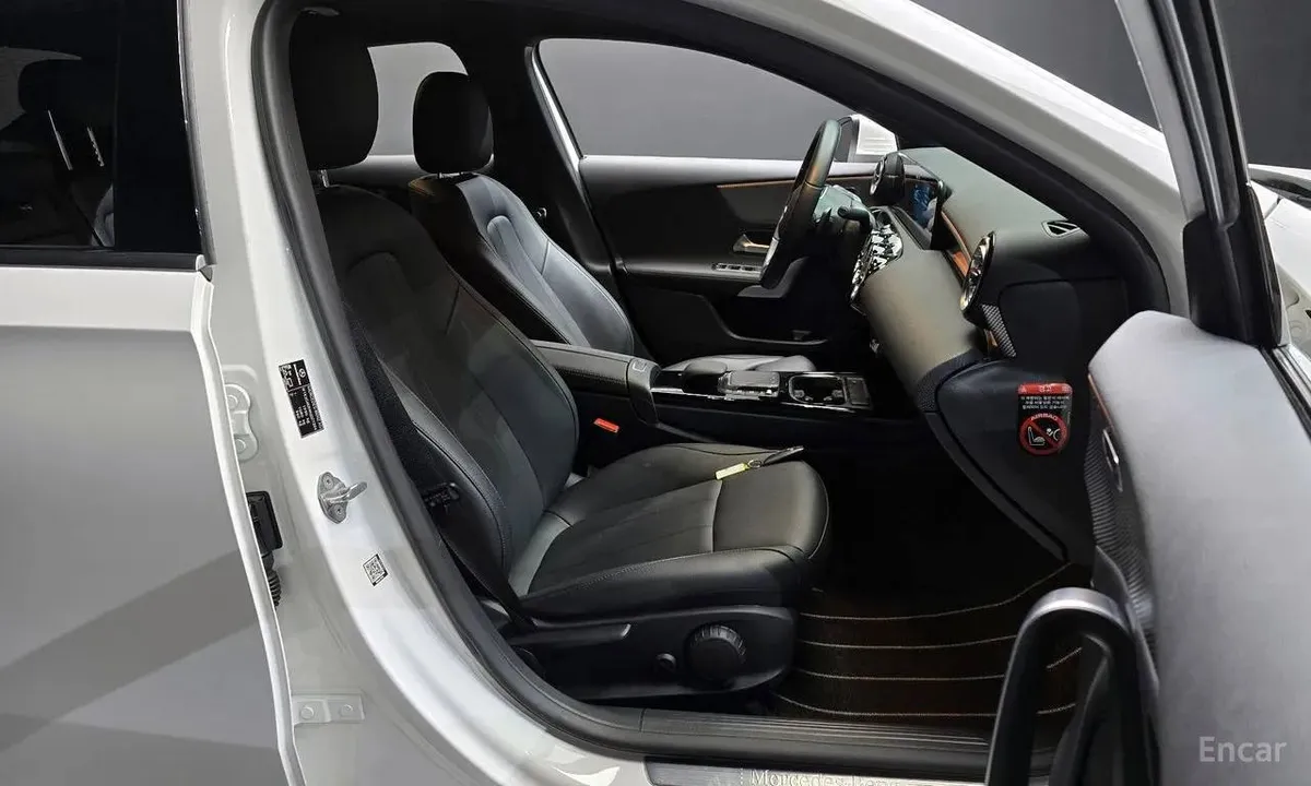 MERCEDES-BENZ A220 SEDAN 2022