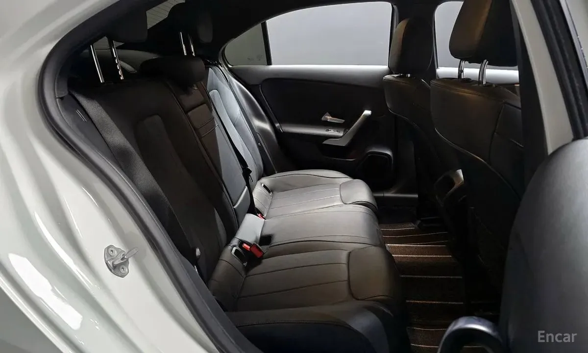 MERCEDES-BENZ A220 SEDAN 2022