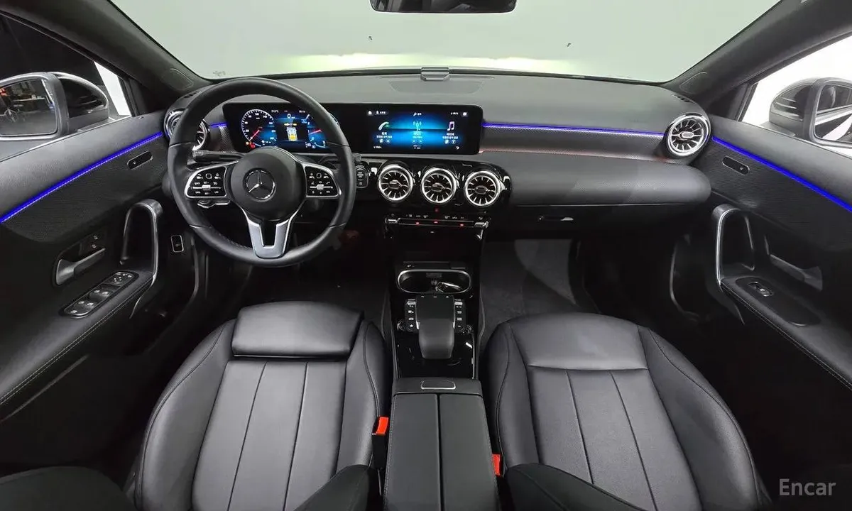 MERCEDES-BENZ A220 SEDAN 2022