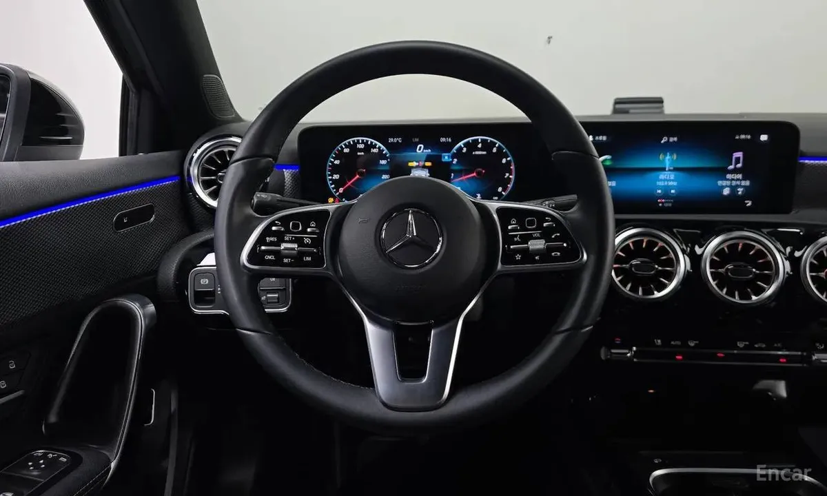 MERCEDES-BENZ A220 SEDAN 2022