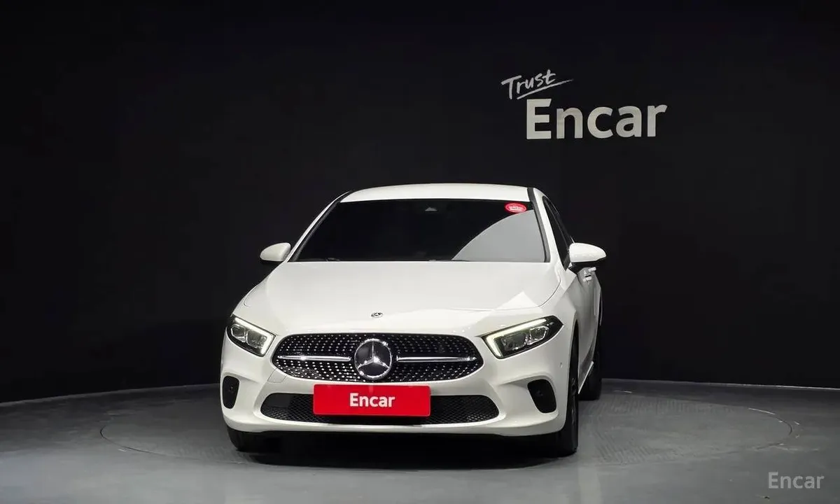 MERCEDES-BENZ A220 SEDAN 2022