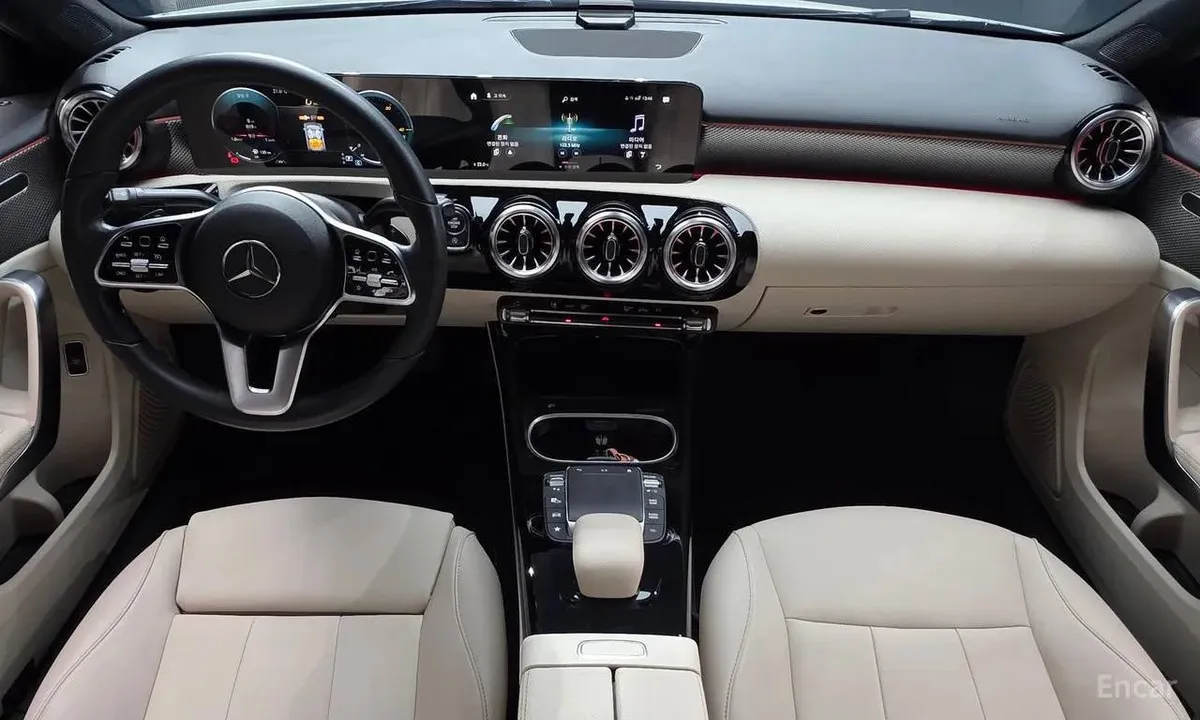 MERCEDES-BENZ A220 SEDAN 2022