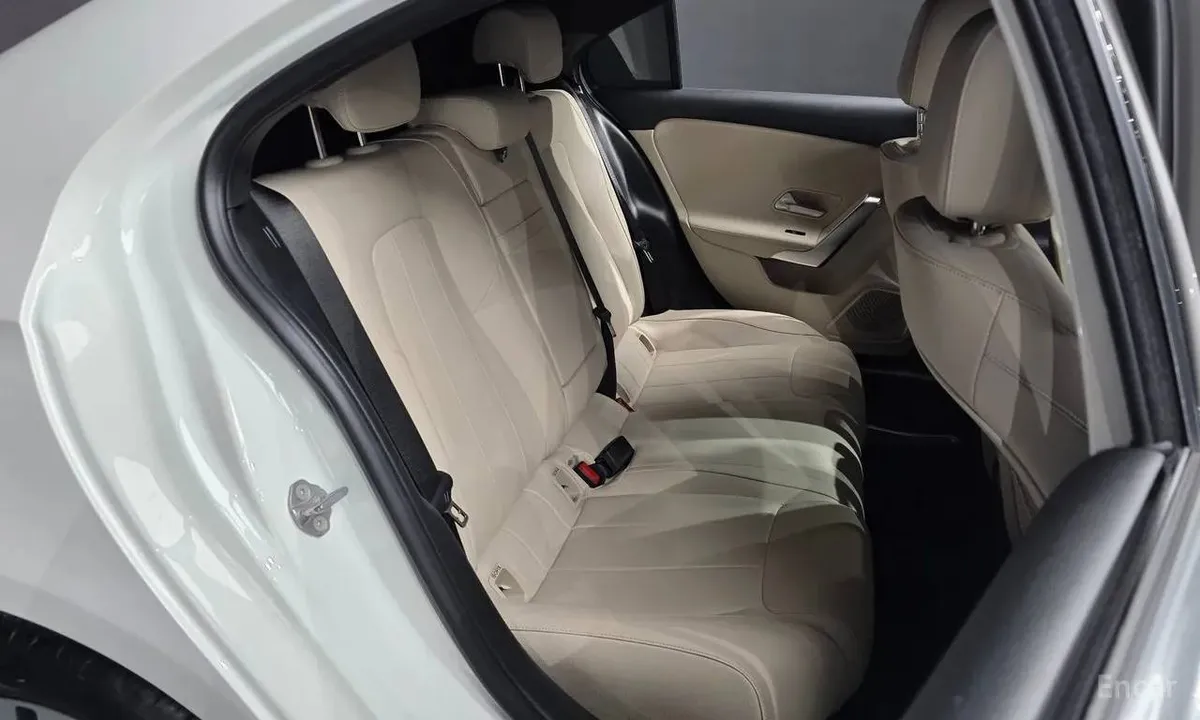 MERCEDES-BENZ A220 SEDAN 2022