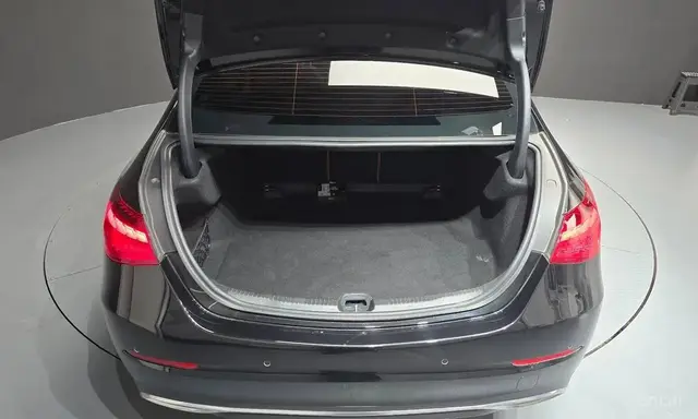 MERCEDES-BENZ C300 4MATIC AVANTGARDE 2023