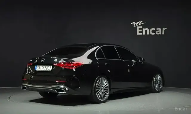 MERCEDES-BENZ C300 4MATIC AMG-LINE 2023