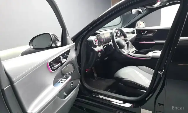 MERCEDES-BENZ C300 4MATIC AMG-LINE 2023