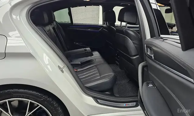 BMW 5 SERIES 2023