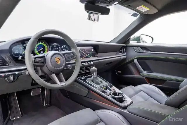 PORSCHE 911 2022