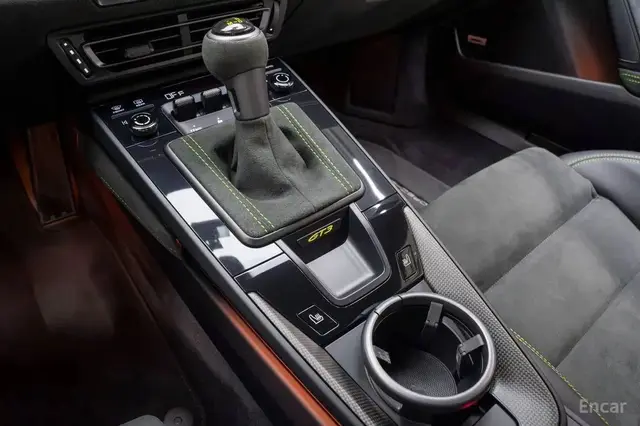 PORSCHE 911 2022