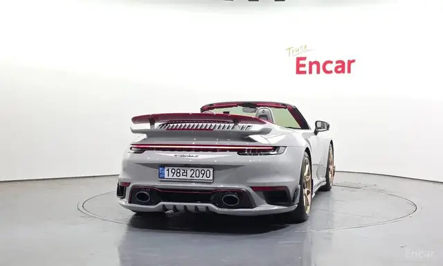 PORSCHE 911 2022