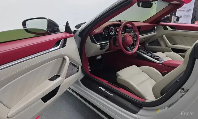 PORSCHE 911 2022