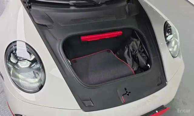 PORSCHE 911 2022