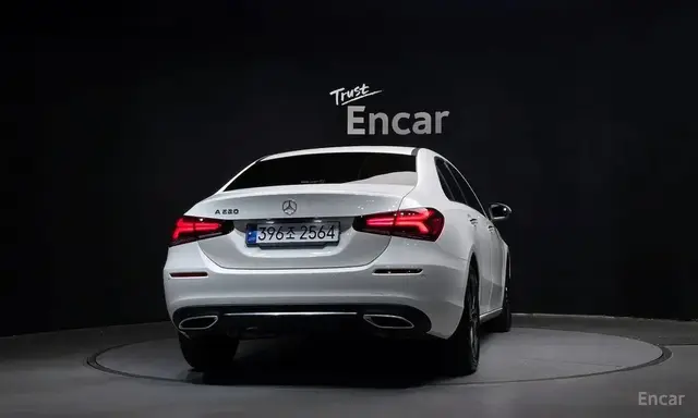 MERCEDES-BENZ A220 SEDAN 2022