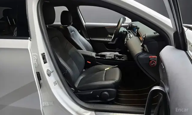 MERCEDES-BENZ A220 SEDAN 2022