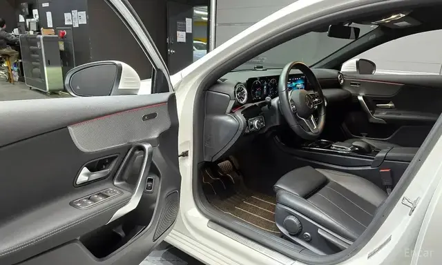 MERCEDES-BENZ A220 SEDAN 2022