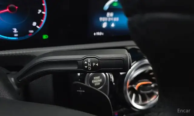 MERCEDES-BENZ A220 SEDAN 2022
