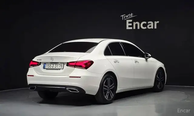 MERCEDES-BENZ A220 SEDAN 2022