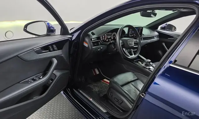 AUDI A4 PREMIUM 2023