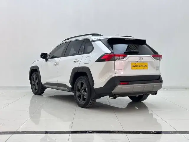 TOYOTA RAV4 2022