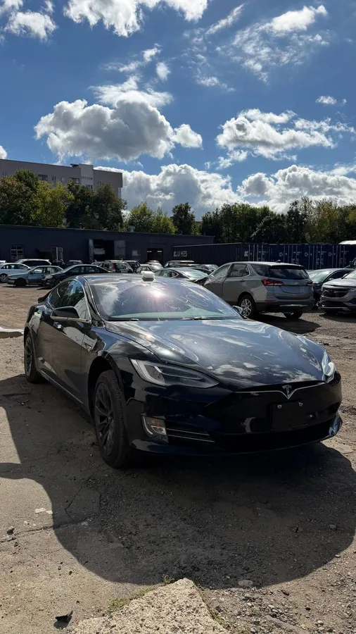 TESLA MODEL S LONG RANGE 2020