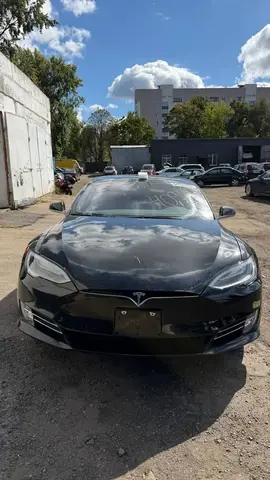 TESLA MODEL S LONG RANGE 2020