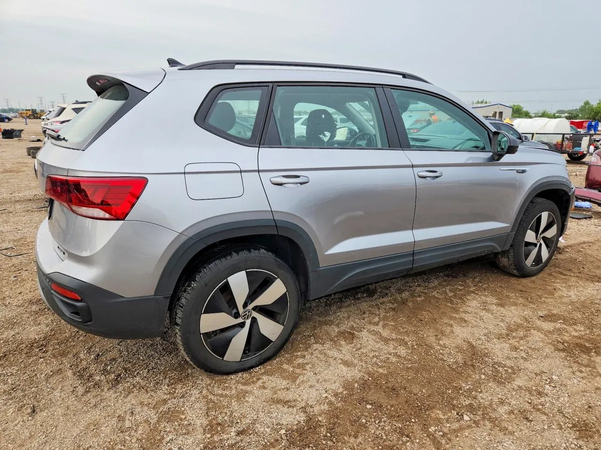 VOLKSWAGEN TAOS S 2024