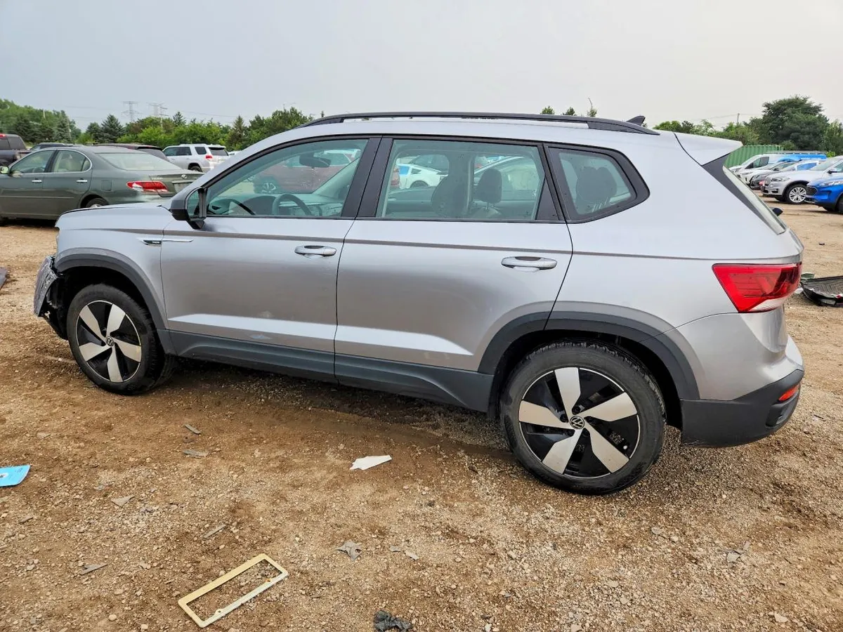 VOLKSWAGEN TAOS S 2024