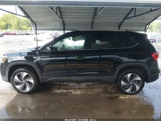 VOLKSWAGEN TAOS SE 2024