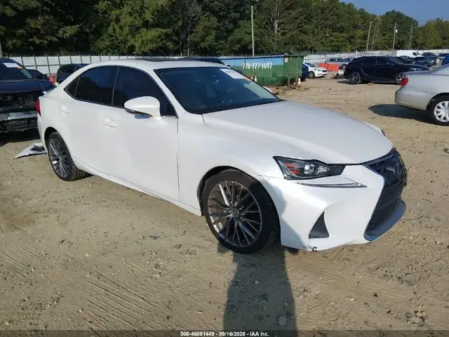 LEXUS IS 200T 2017