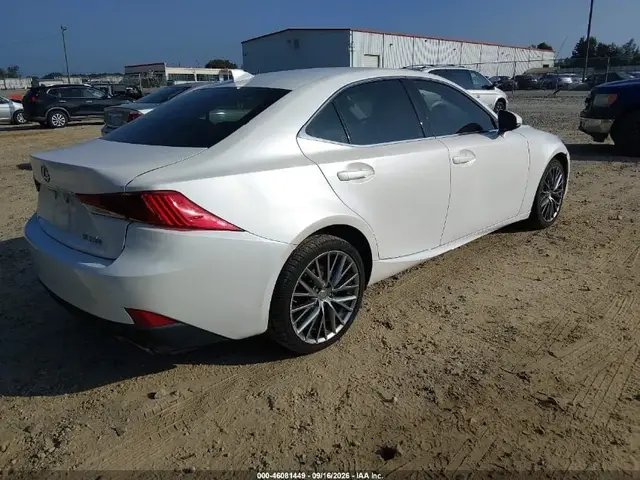 LEXUS IS 200T 2017