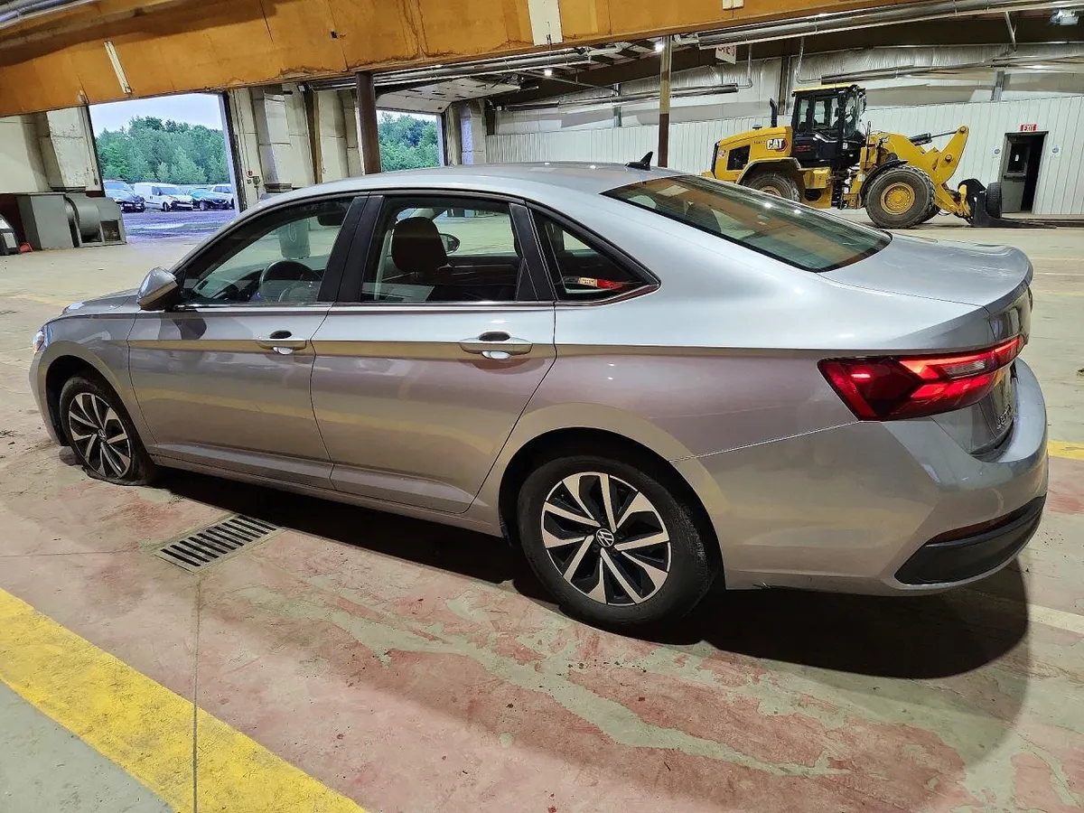 VOLKSWAGEN JETTA S 2024