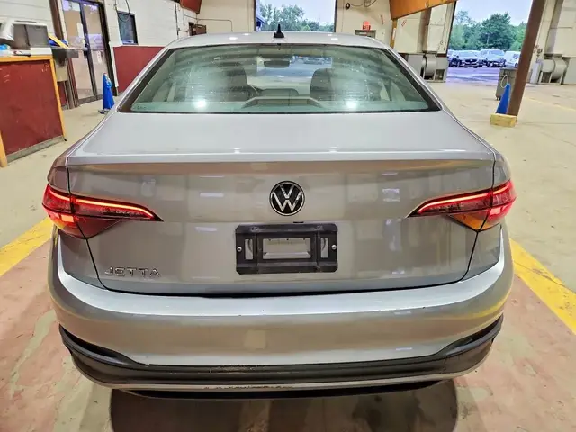 VOLKSWAGEN JETTA S 2024