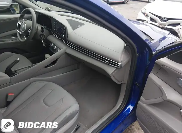 HYUNDAI ELANTRA SE 2022